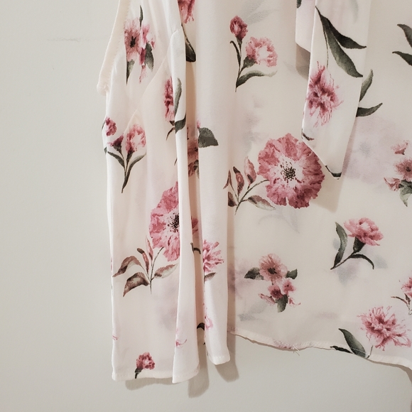 BNWOT Forever21 floral tie blouse top small - Picture 4 of 7